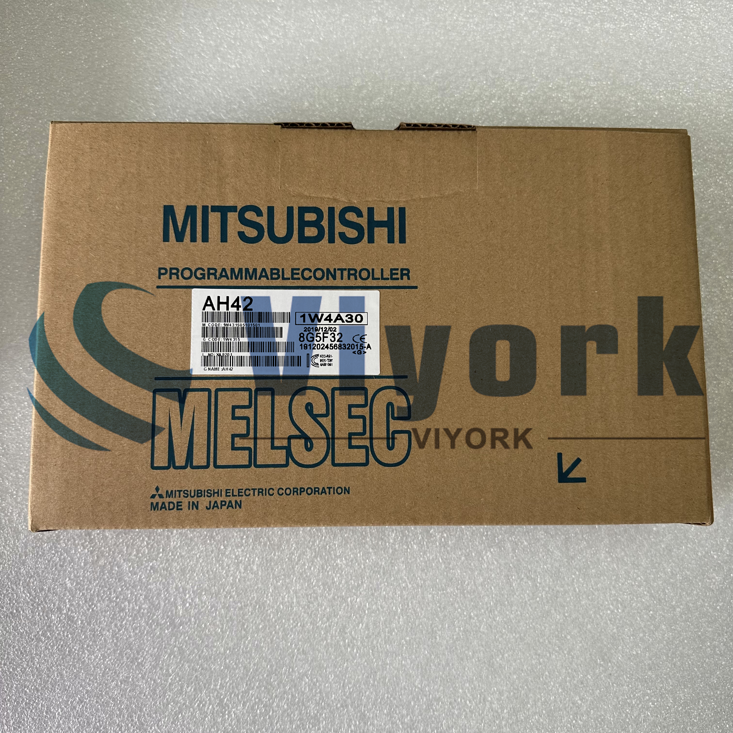 Mitsubishi AH42 I/O MODULE 32 DC INPUTS 32 DC OUTPUTS NEW