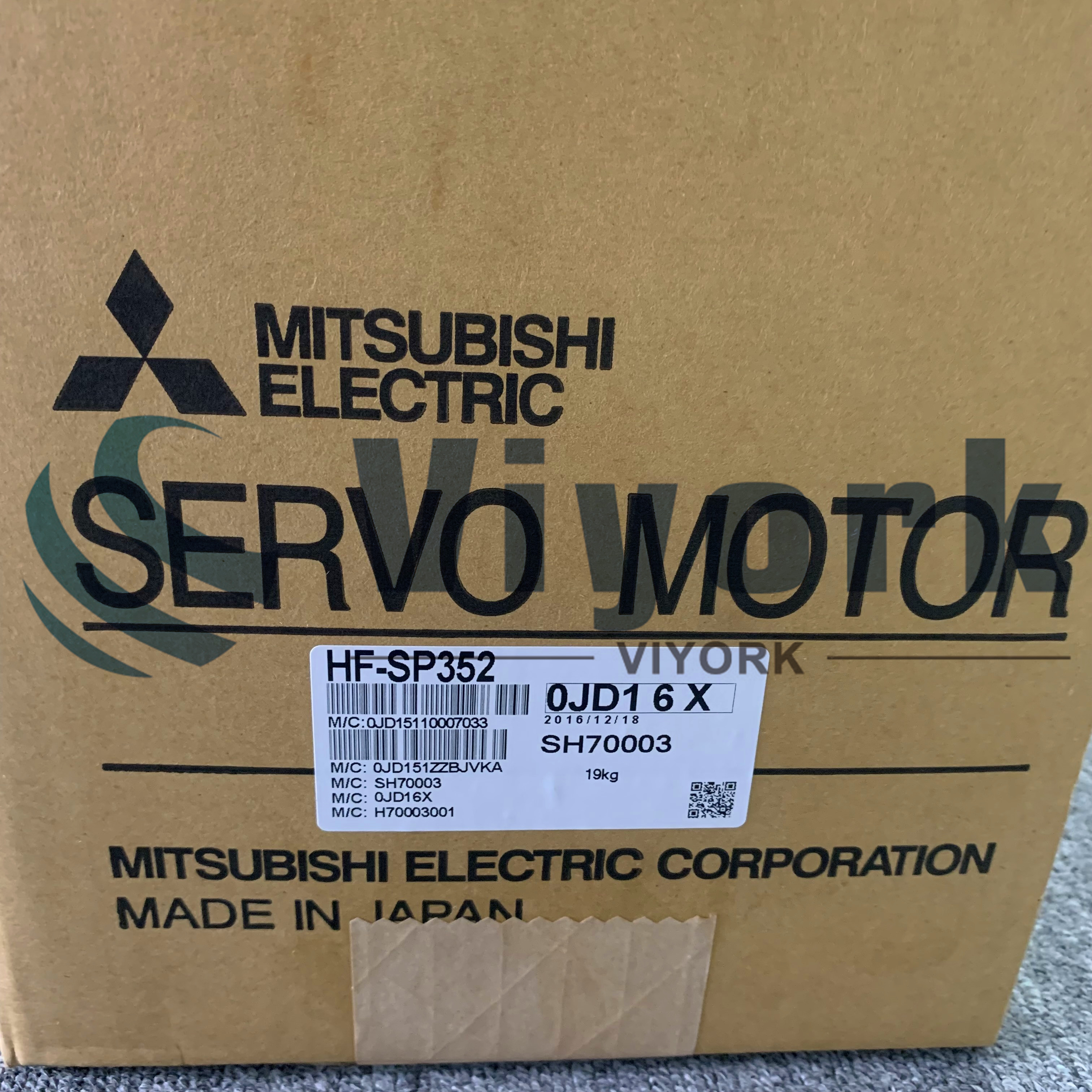 Mitsubishi HF-SP352 AC SERVO MOTOR HF SERIES 3.5KW 2000RPM 200-230V NEW