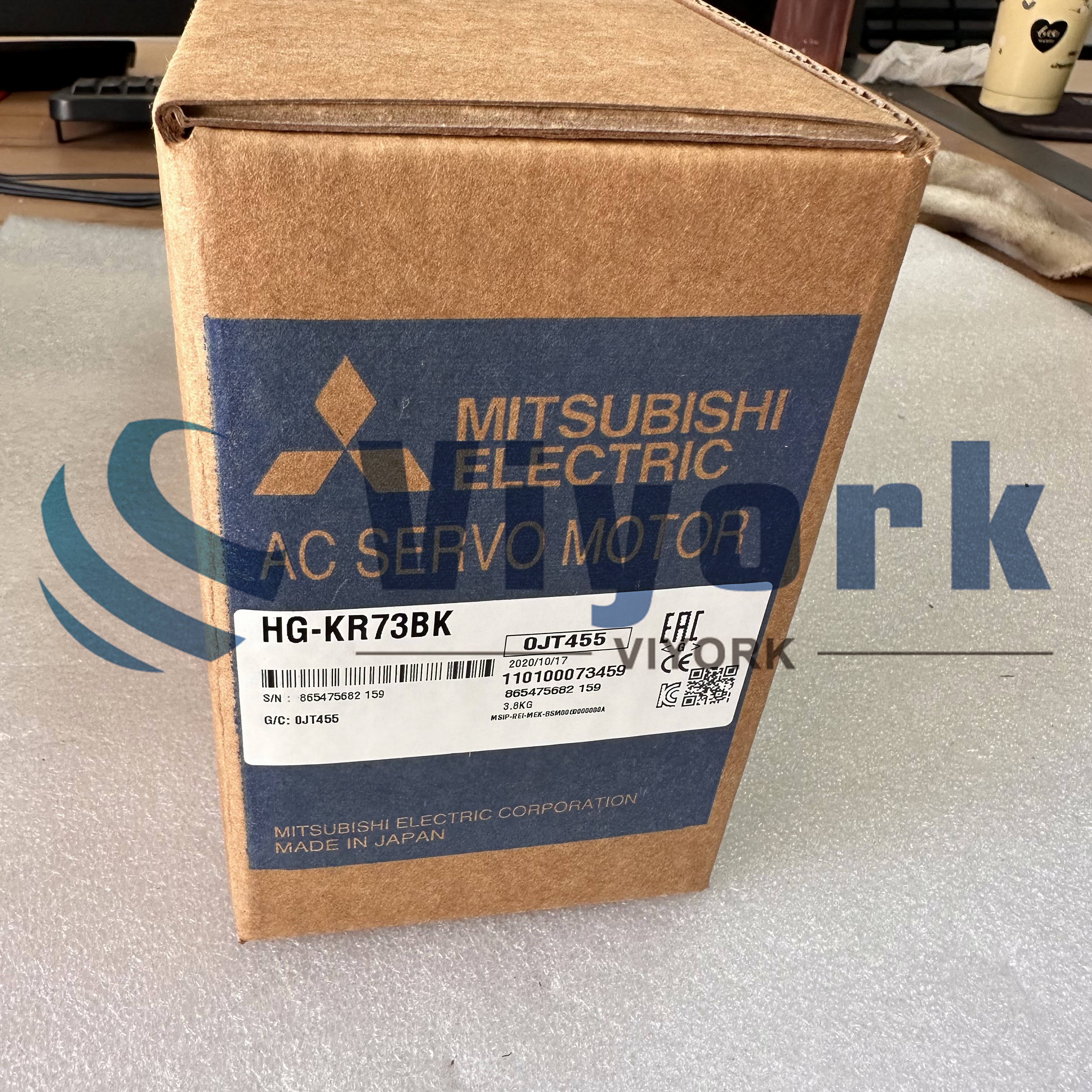 Mitsubishi HG-KR73BK AC SERVO MOTOR 750W 3KRPM WITH BRAKE NEW