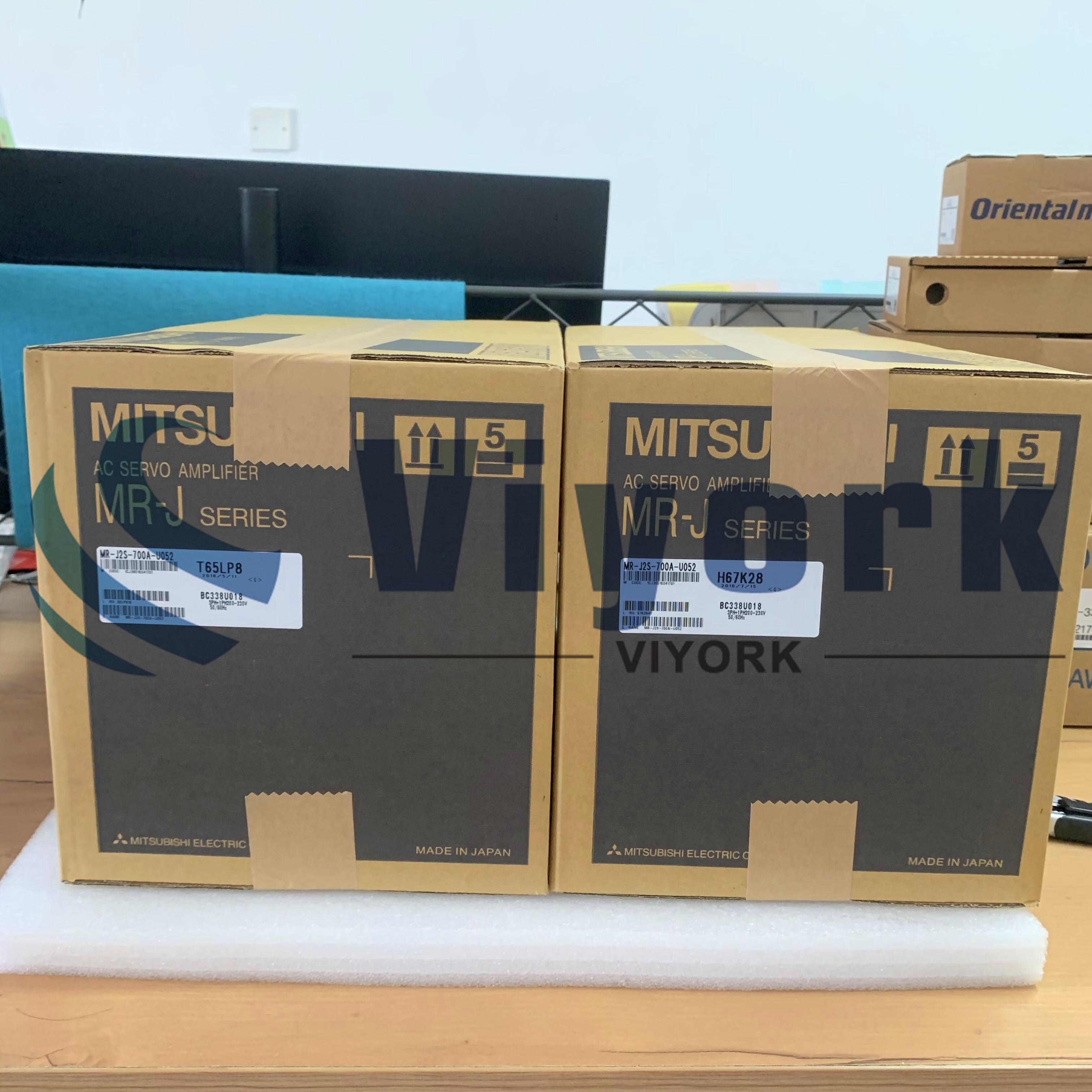 Mitsubishi MR-J2S-700A-U052 7KW SERVO AMPLIFIER 200V NEW