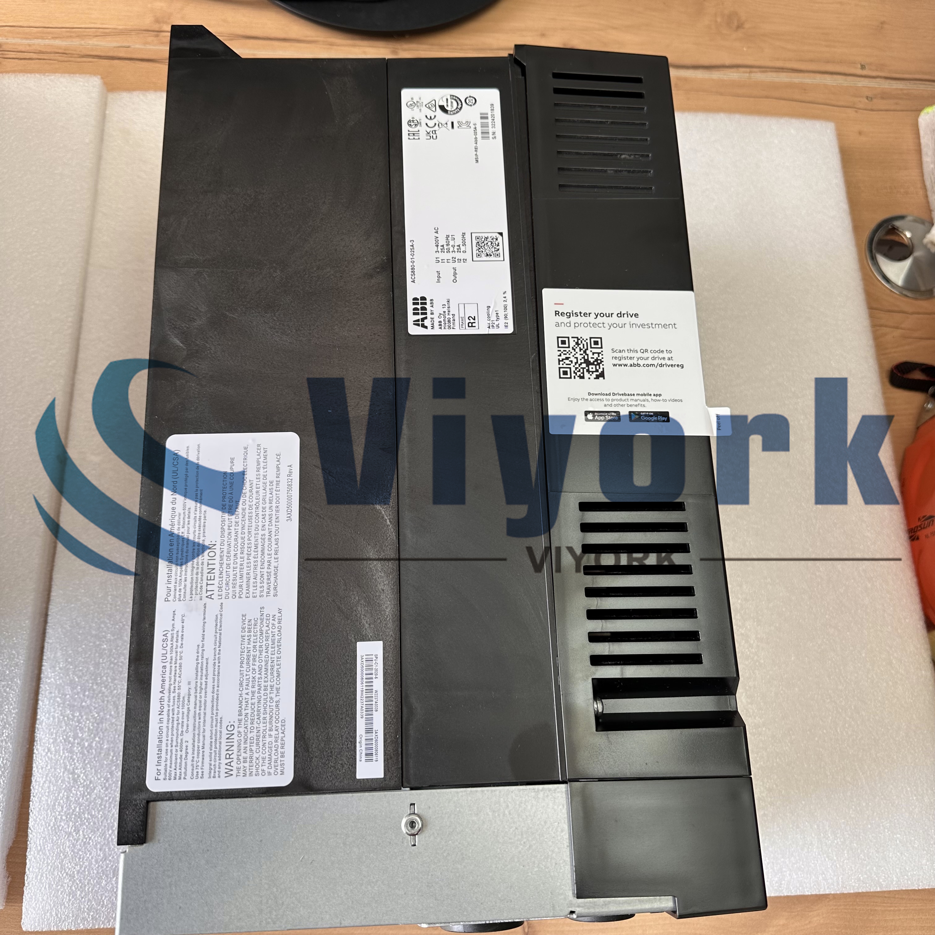 ABB ACS880-01-025A-3 AC DRIVE WALL MOUNTED 25AMP 11KW 380-415VAC 50/60HZ NEW
