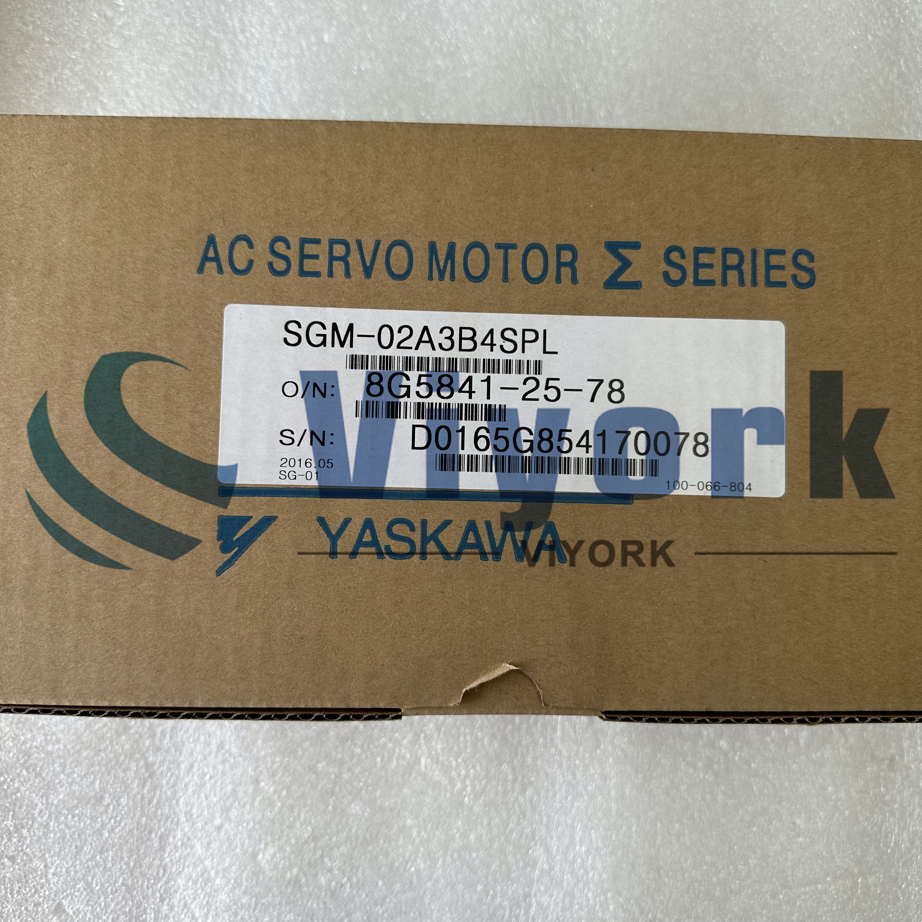 Yaskawa SGM-02A3B4SPL AC SERVO MOTOR NEW