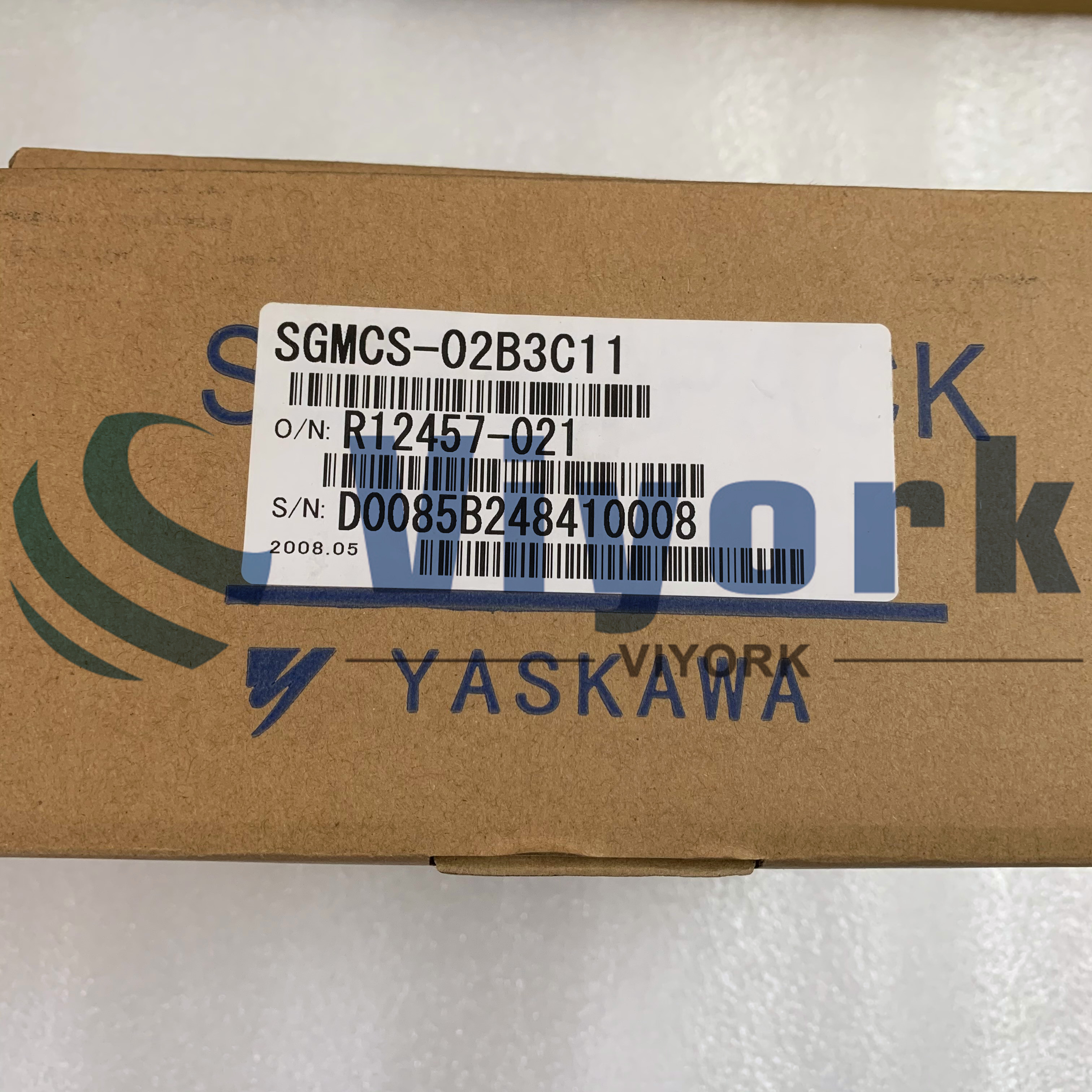 Yaskawa SGMCS-02B3C11 AC SERVO MOTOR 500 RPM MAX 200 VAC NEW