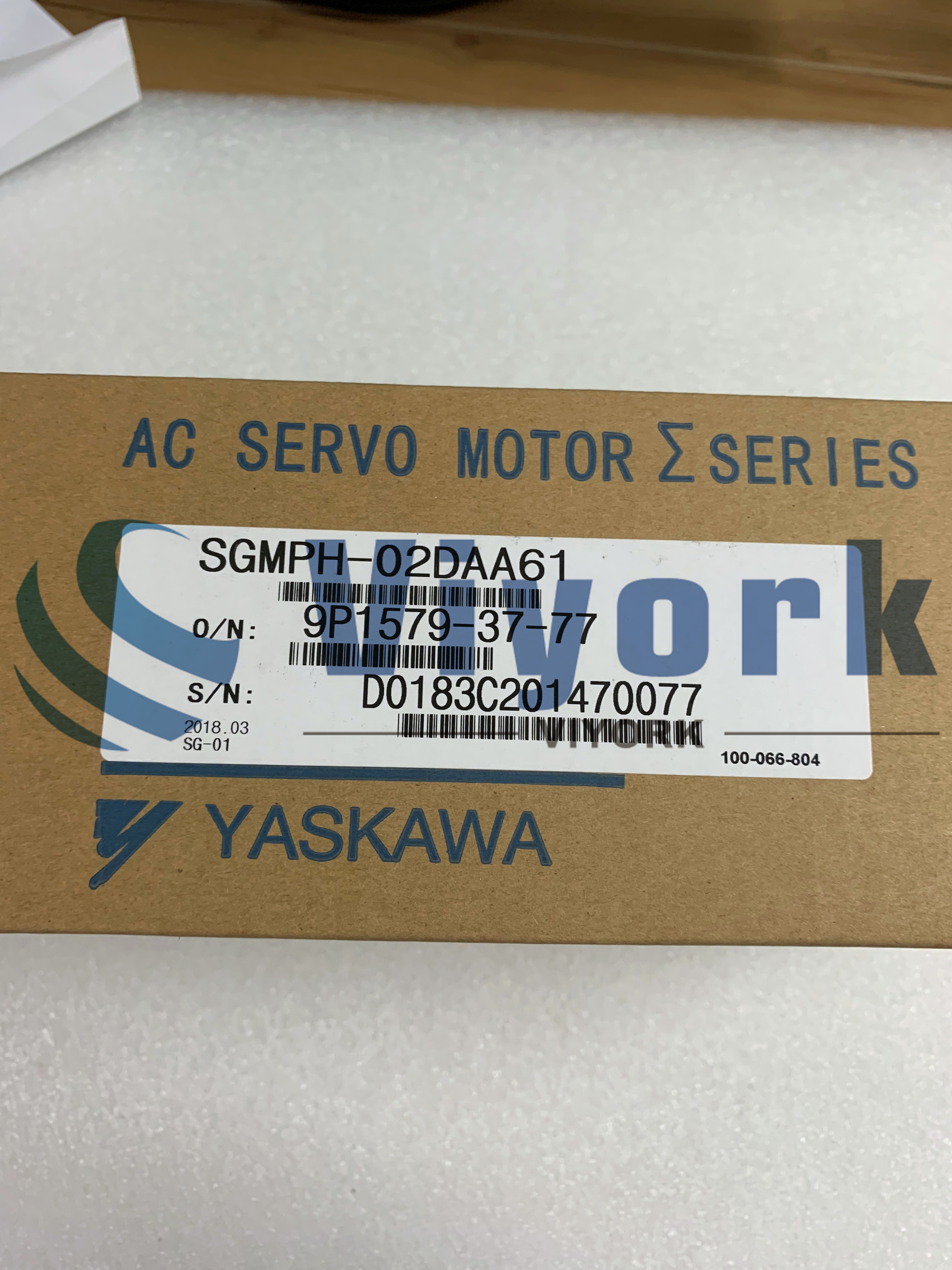 Yaskawa SGMPH-02DAA61 AC SERVO MOTOR 1.4A 3PH 400V 200W 3000RPM 0.637N.M NEW