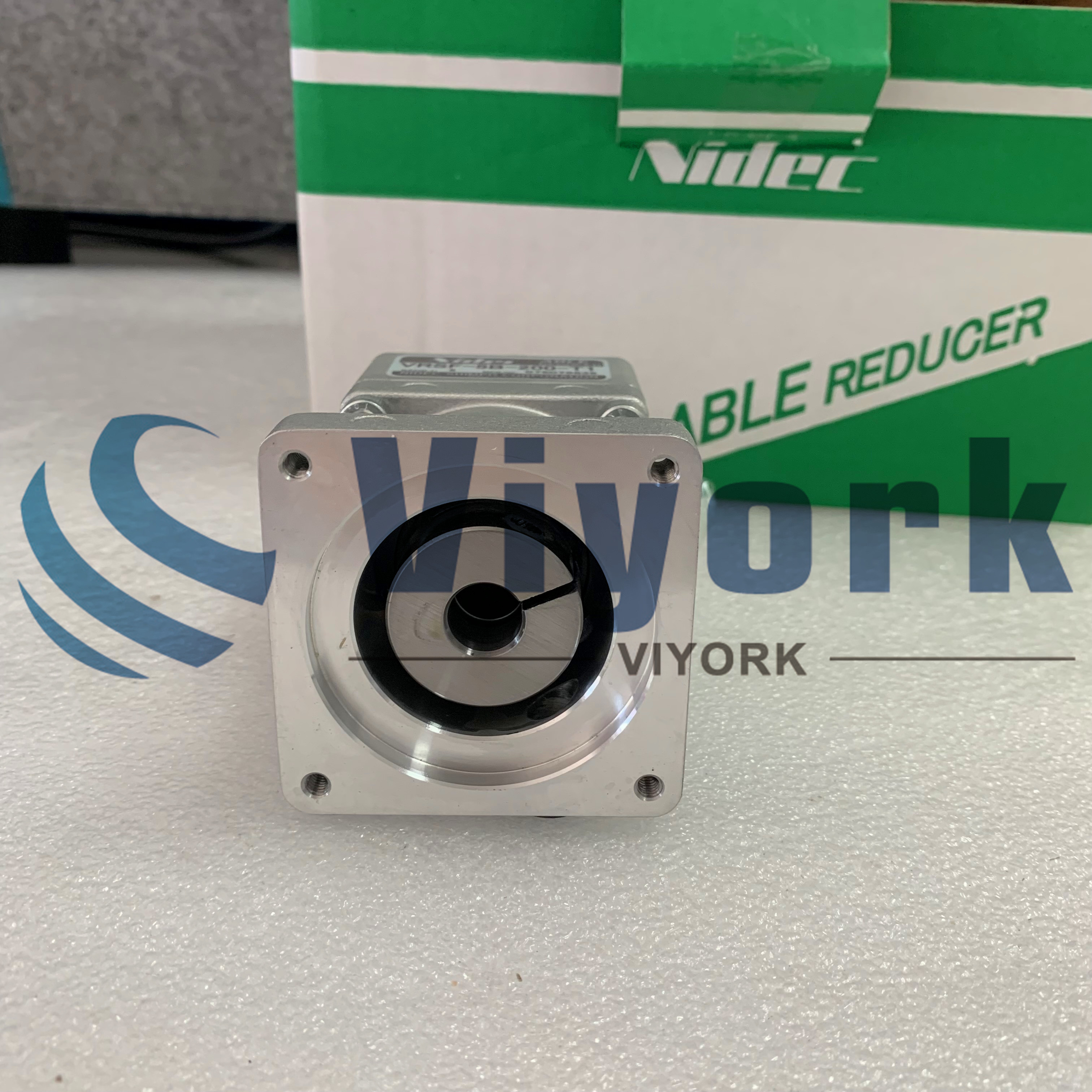 Shimpo VRSF-5B-200-T1 SPEED REDUCER RATIO 1:5