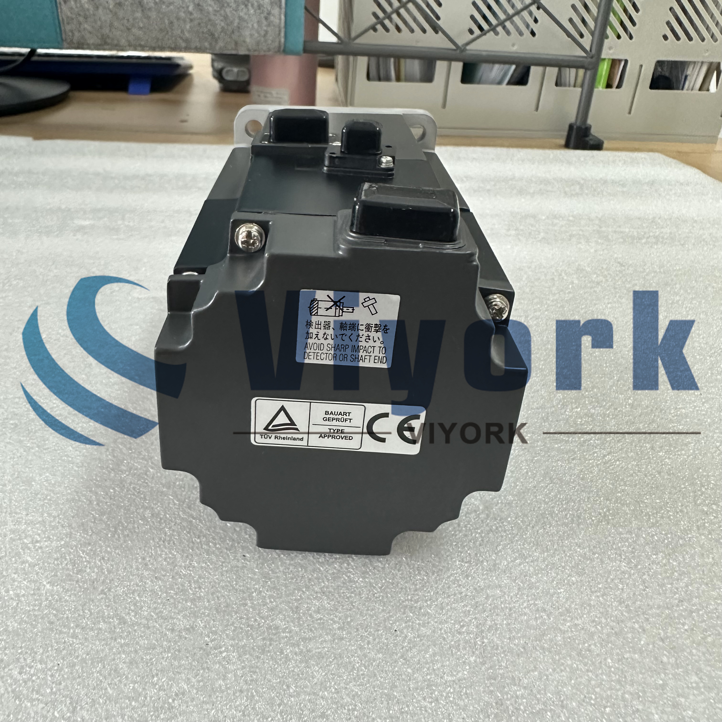 Mitsubishi HF-KE73BW1-S100 AC SERVO MOTOR 750W 3000RPM NEW