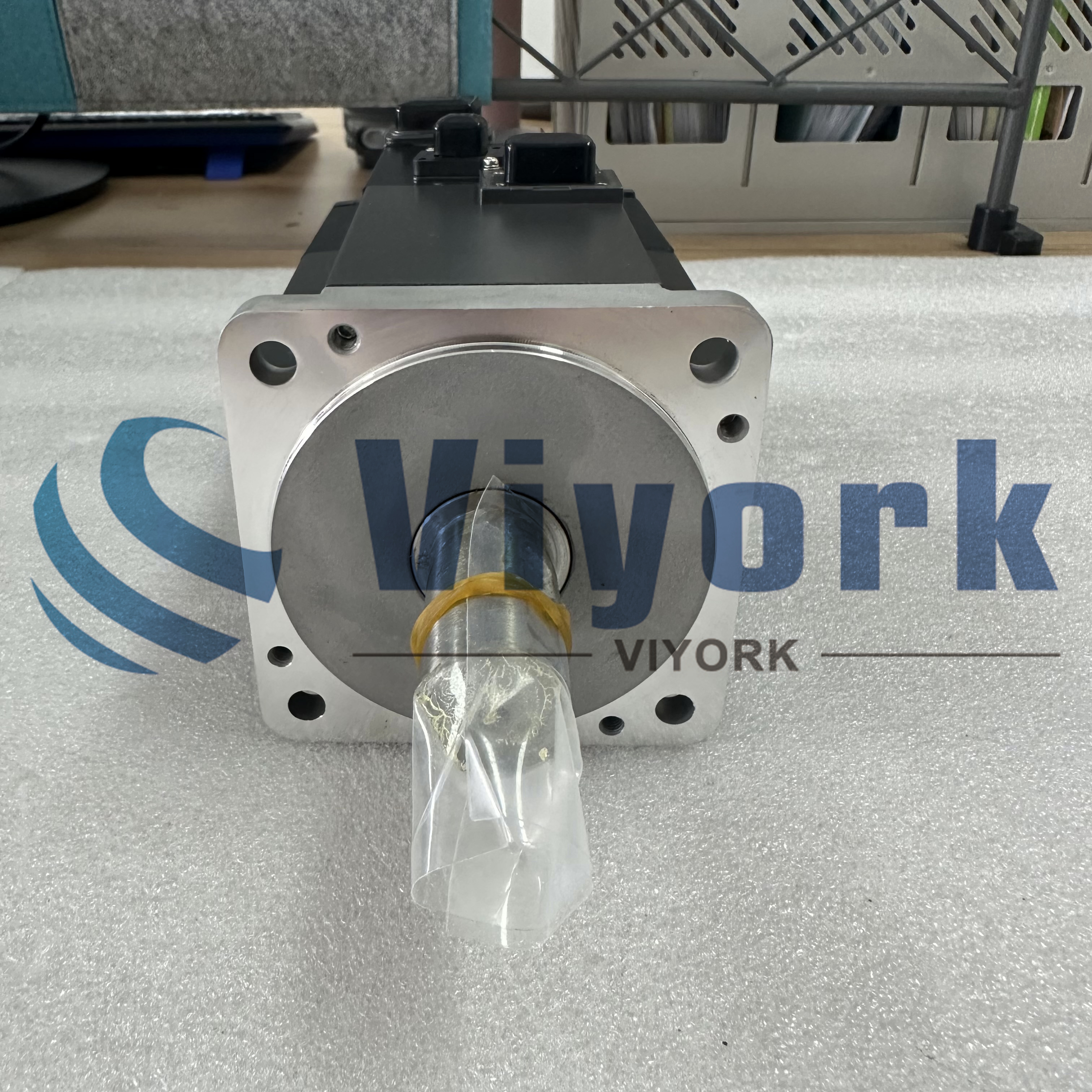 Mitsubishi HF-KE73BW1-S100 AC SERVO MOTOR 750W 3000RPM NEW