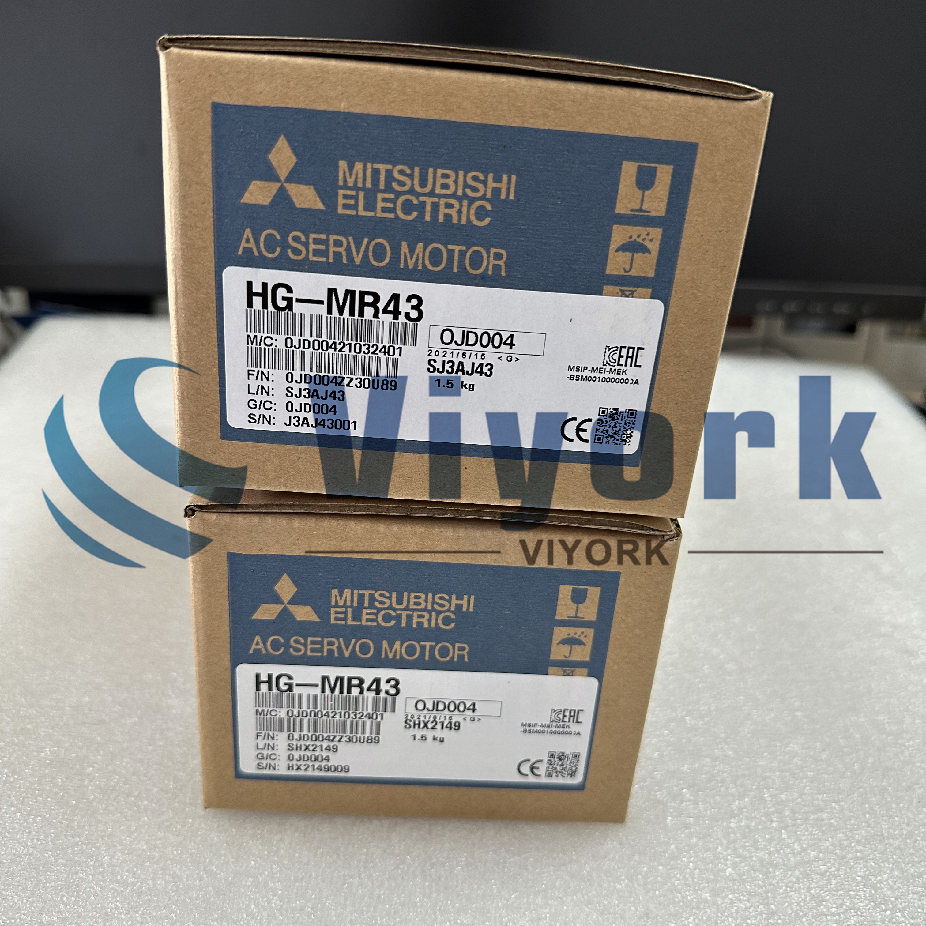 Mitsubishi HG-MR43 AC SERVO MOTOR 400W NEW