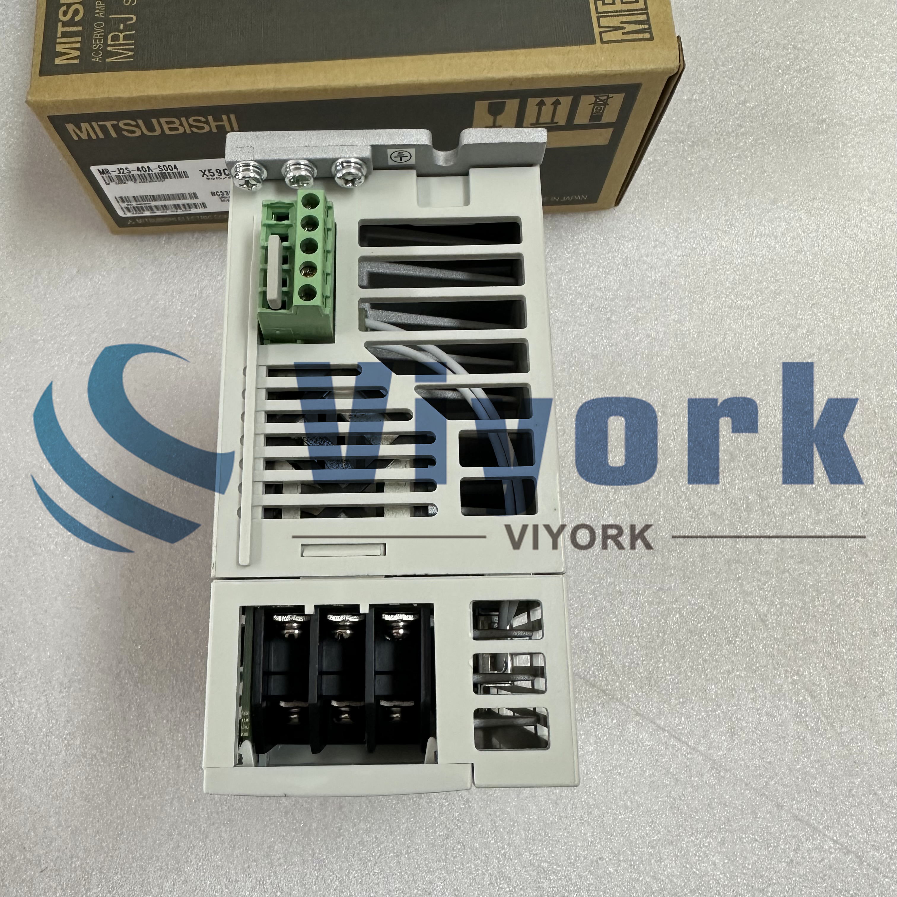 Mitsubishi MR-J2S-40A-S004 SERVO AMPLIFIER 2.8AMP 170V 0-360HZ 400W NEW