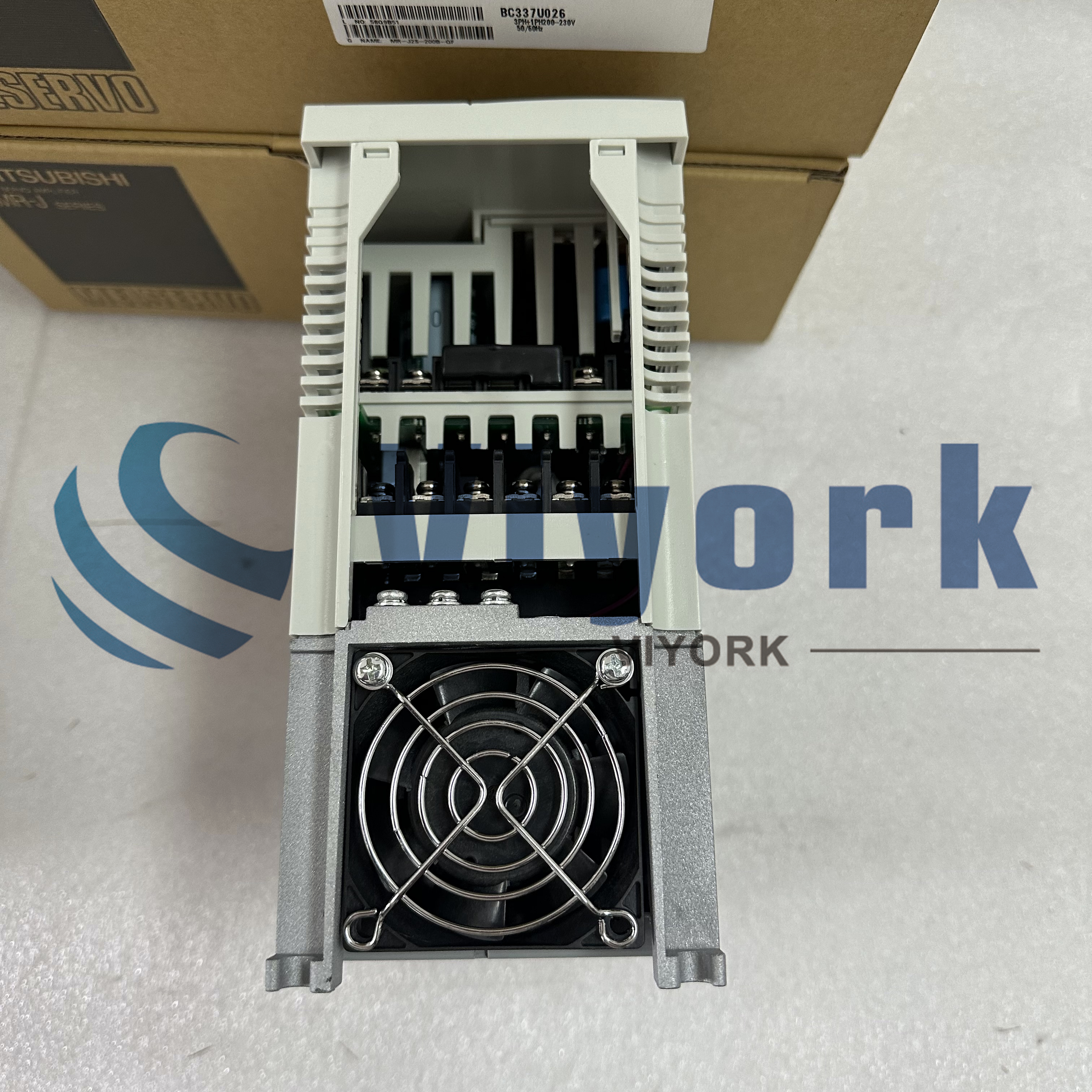 Mitsubishi MR-J2S-200B-QF SERVO AMPLIFIER NEW