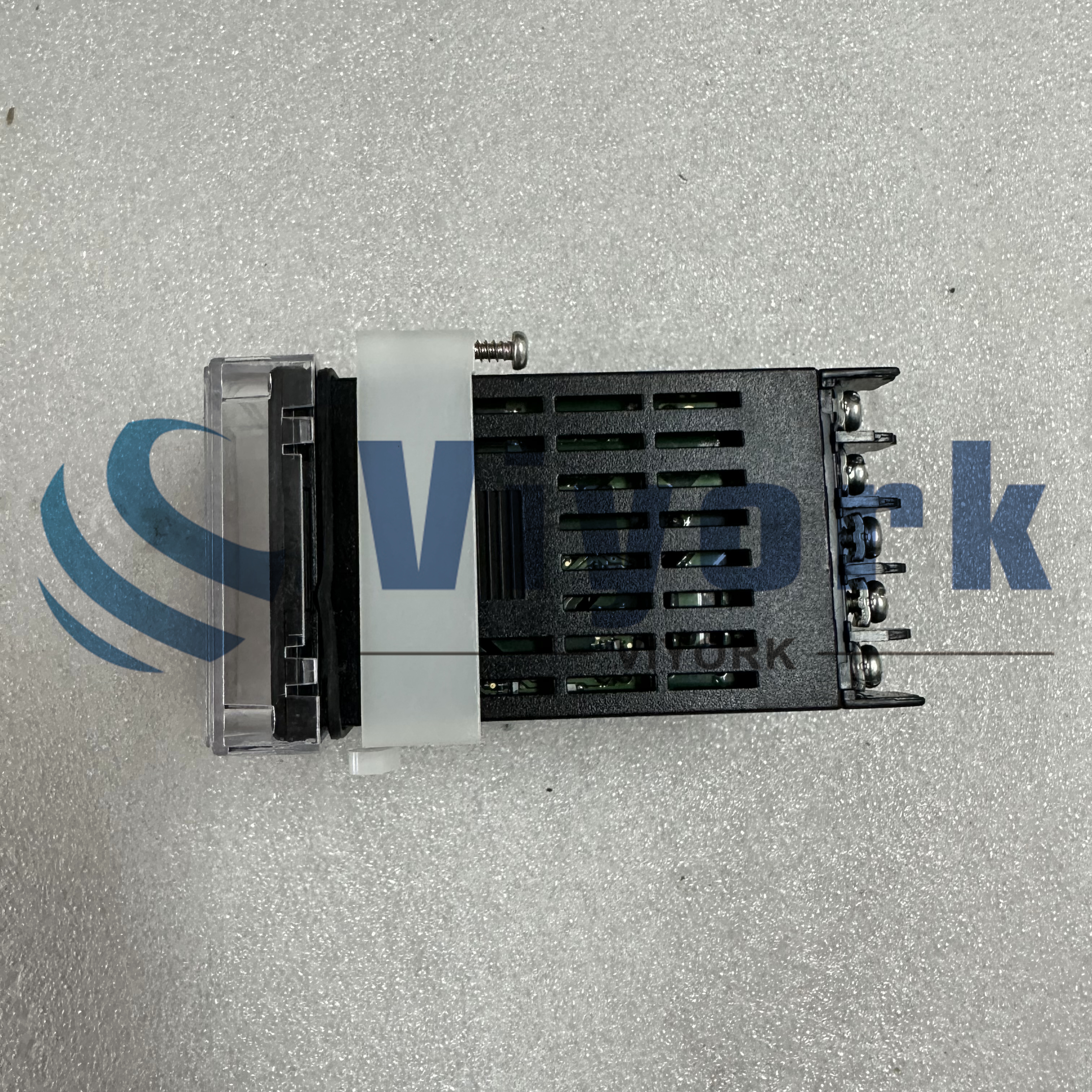 Omron E5CN-C2MTD-500 TEMPERATURE/PROCESS CONTROLLER NEW