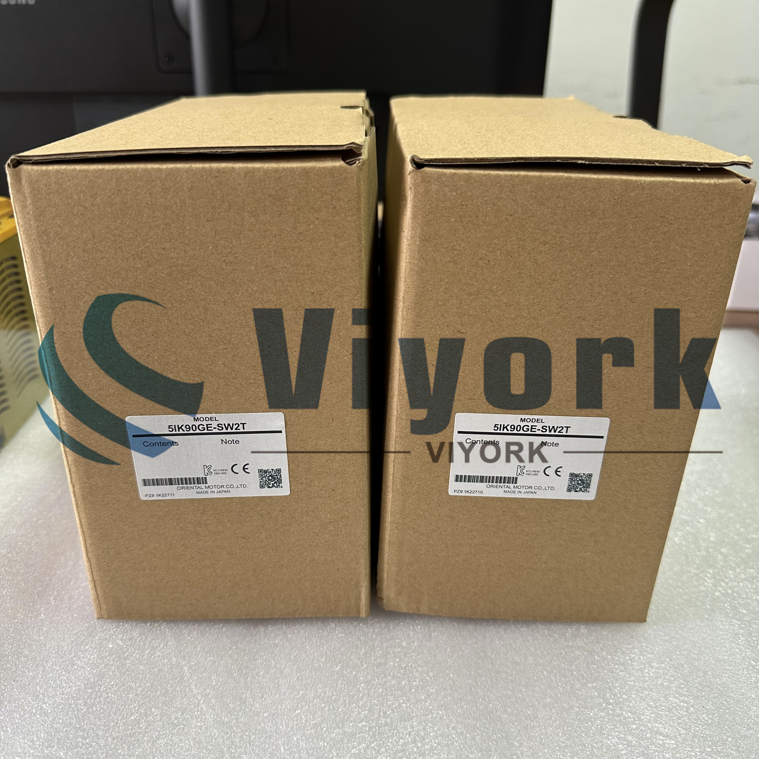 ORIENTAL MOTOR VEXTA 5IK90GE-SW2T 5-PHASE STEP MOTOR NEW