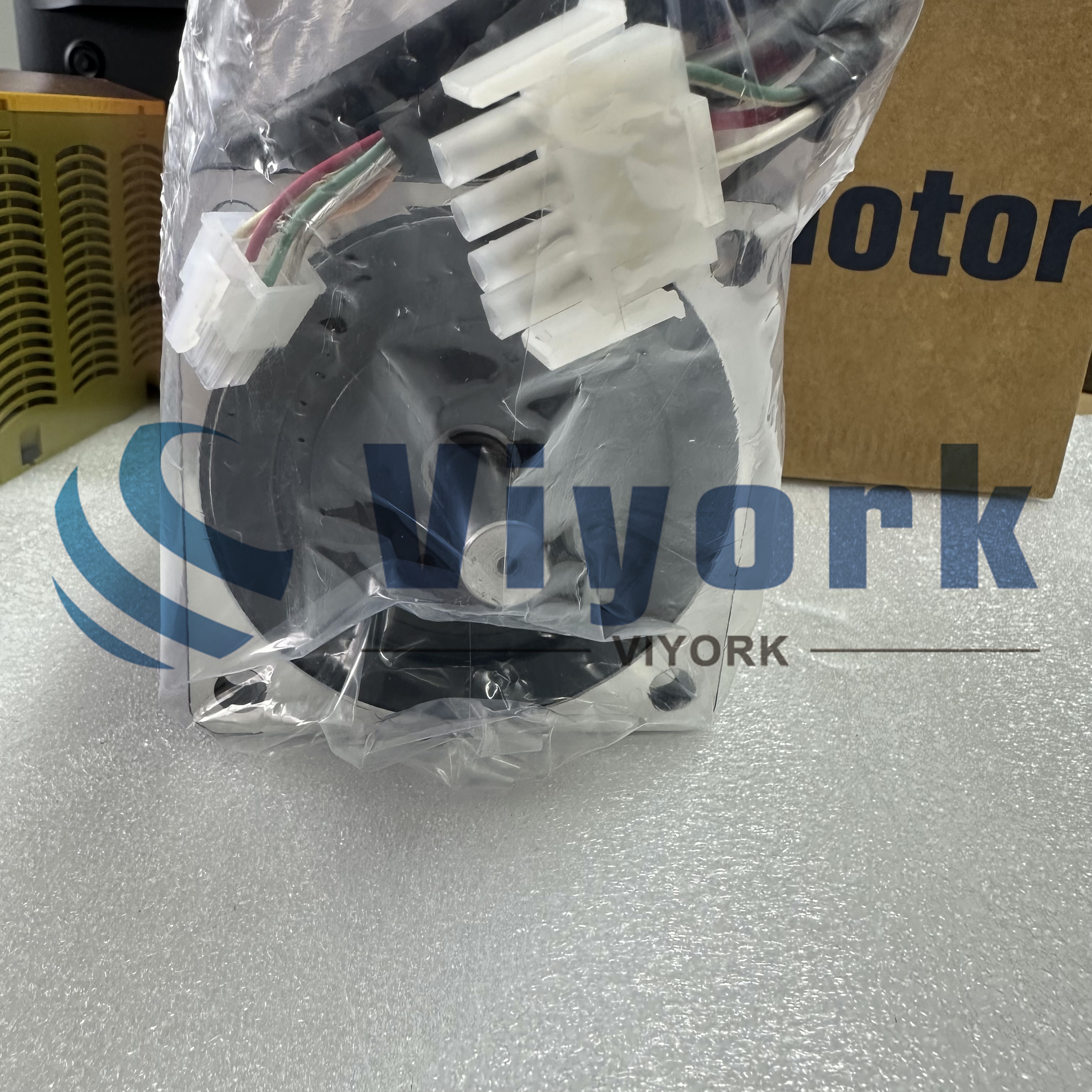 ORIENTAL MOTOR VEXTA BLFM6400-A 5-PHASE STEP MOTOR NEW