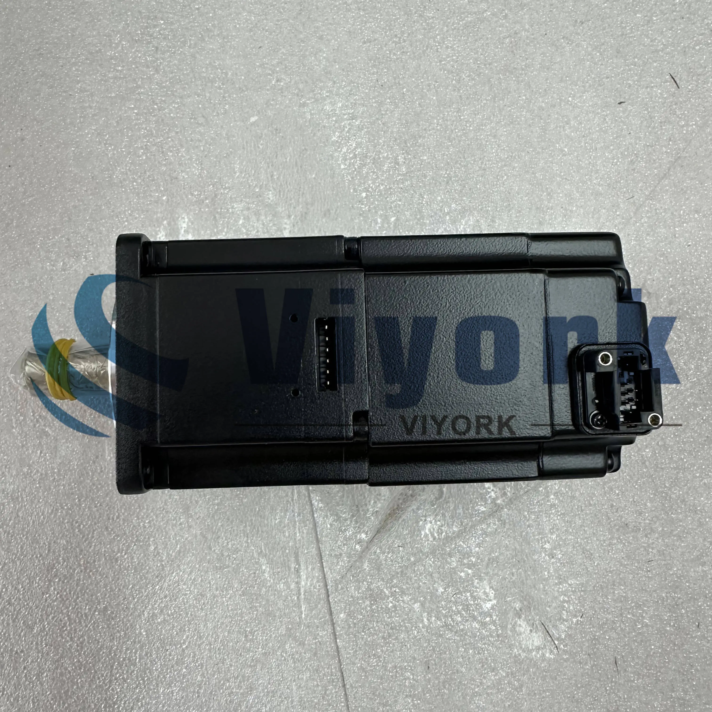 Yaskawa SGMAS-02A2A2C AC SERVO MOTOR NEW