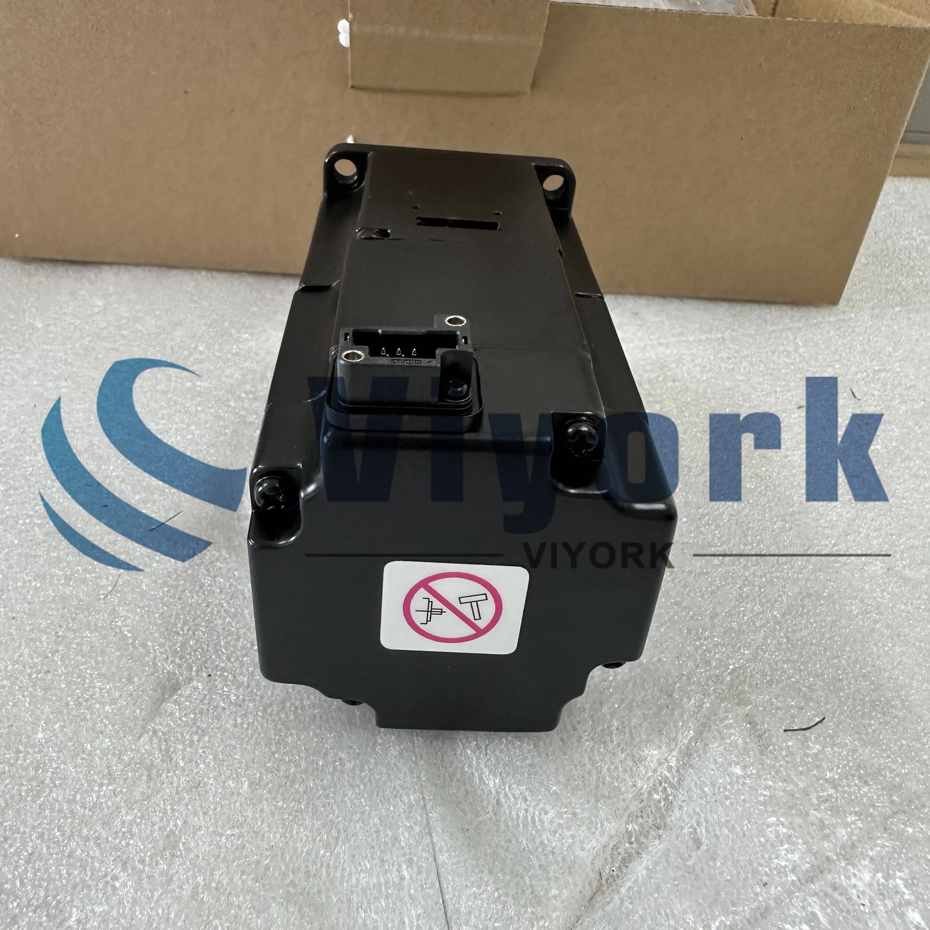 Yaskawa SGMAS-02A2A2C AC SERVO MOTOR NEW