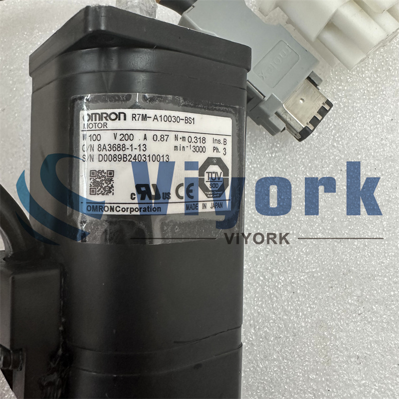 Omron R7M-A10030-BS1 AC SERVO MOTOR NEW