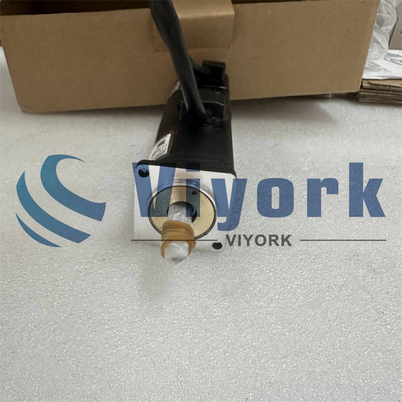 Omron R7M-A10030-BS1 AC SERVO MOTOR NEW
