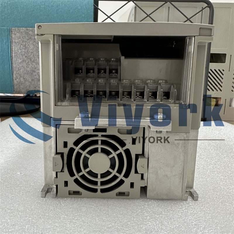 Schneider LXM05BD34N4 SERVO DRIVE USED