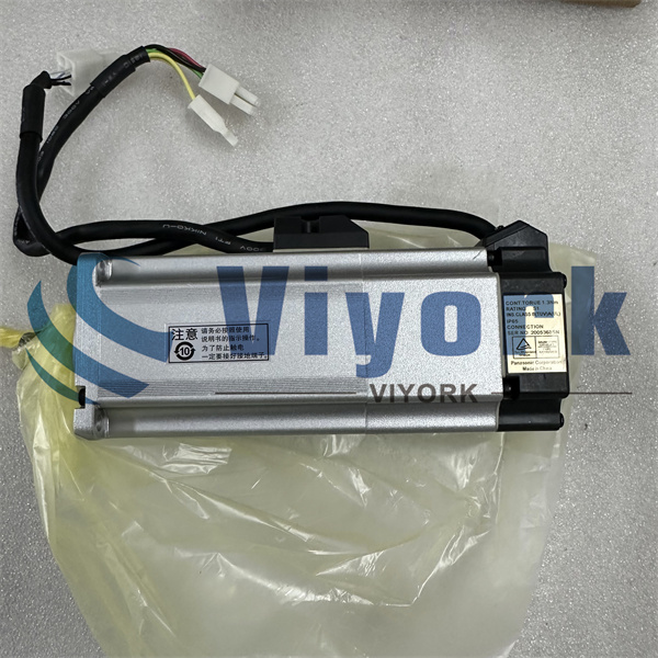 Panasonic MHMD042G1V AC SERVO MOTOR NEW