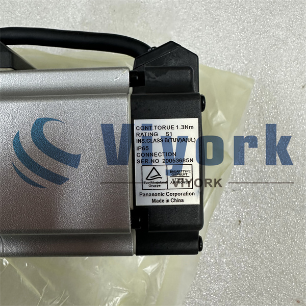 Panasonic MHMD042G1V AC SERVO MOTOR NEW