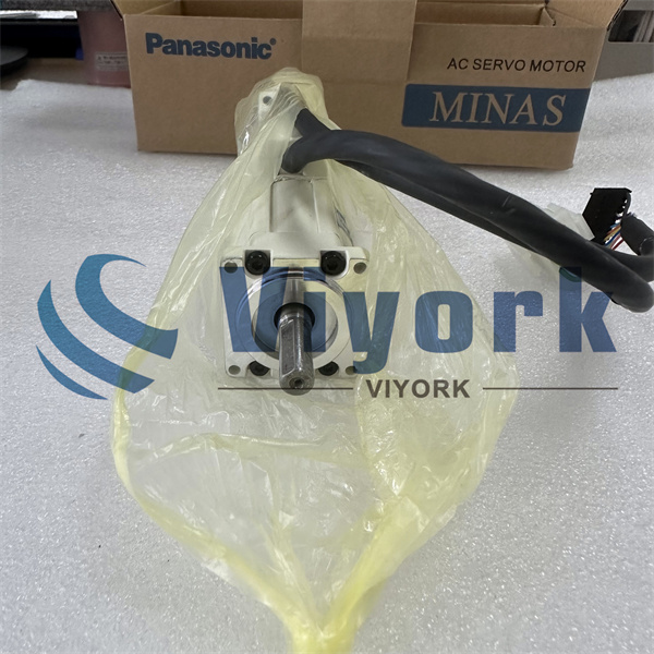 Panasonic MSMA011ABF SERVO MOTOR NEW