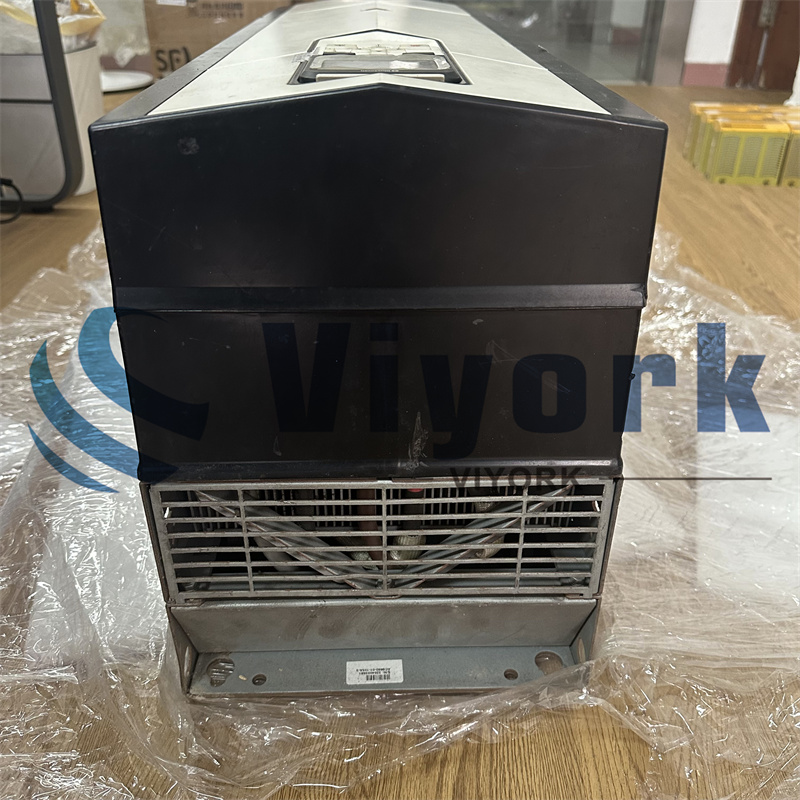 ABB ACS880-01-105A-3 INVERTER