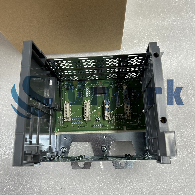 ALLEN BRADLEY 1746-A4 SLC 500 4 Slots Chassis NEW