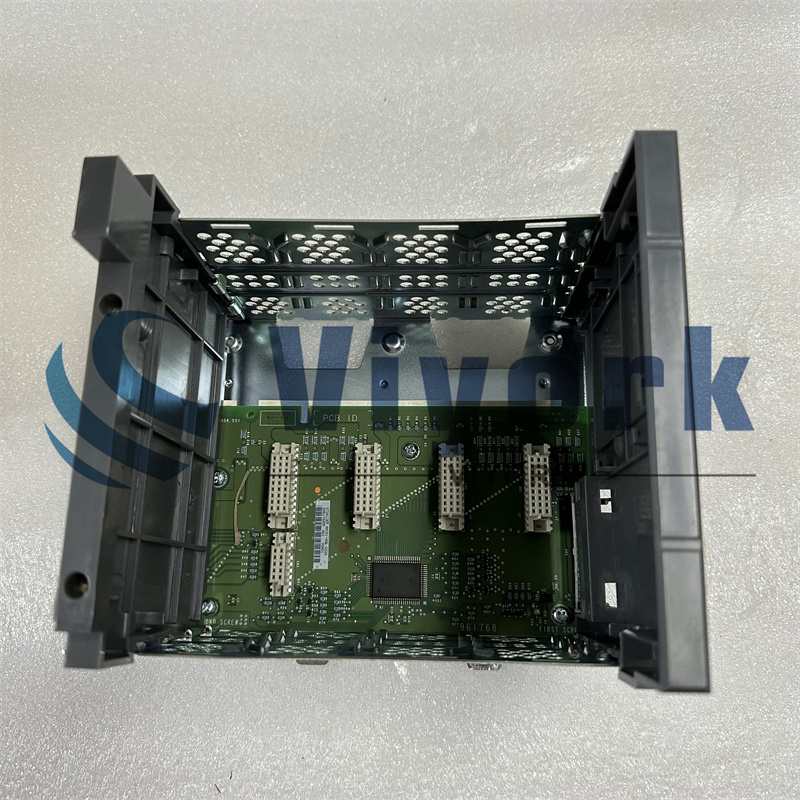 ALLEN BRADLEY 1746-A4 SLC 500 4 Slots Chassis NEW