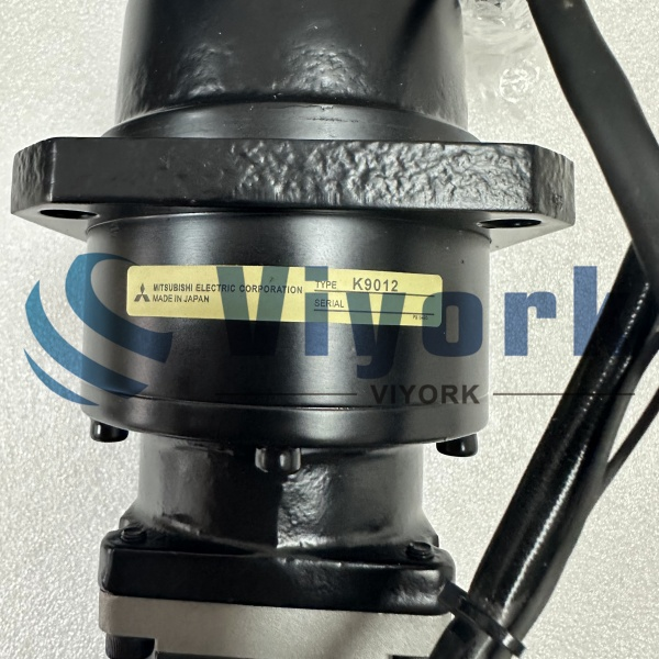 Mitsubishi HC-KFS23BG1 AC SERVO MOTOR WITH GEAR RATIO 1-12 NEW