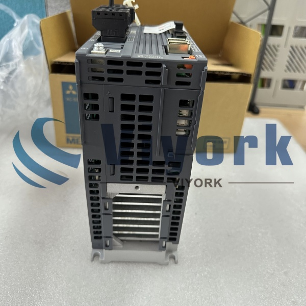 Mitsubishi MR-J4W2-77B SERVO AMPLIFIER NEW