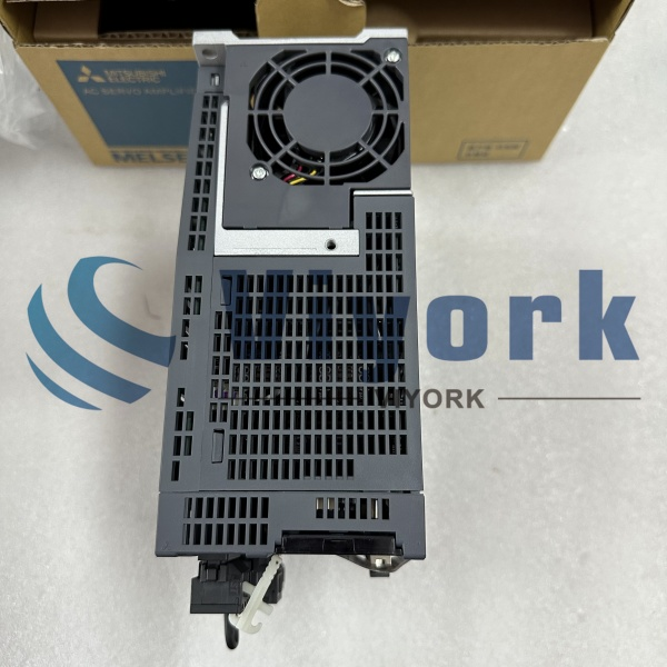 Mitsubishi MR-J4W2-77B SERVO AMPLIFIER NEW