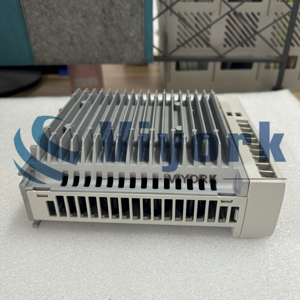 Mitsubishi MR-J70A AC SERVO DRIVE NEW