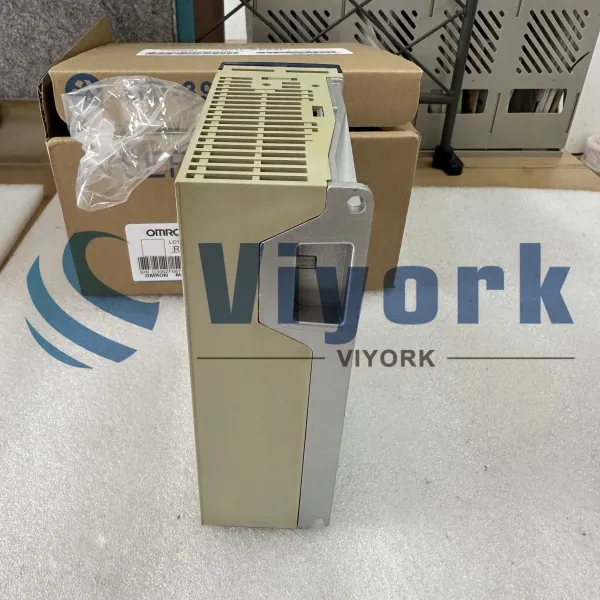 Omron R7D-AP02L SERVO DRIVE NEW