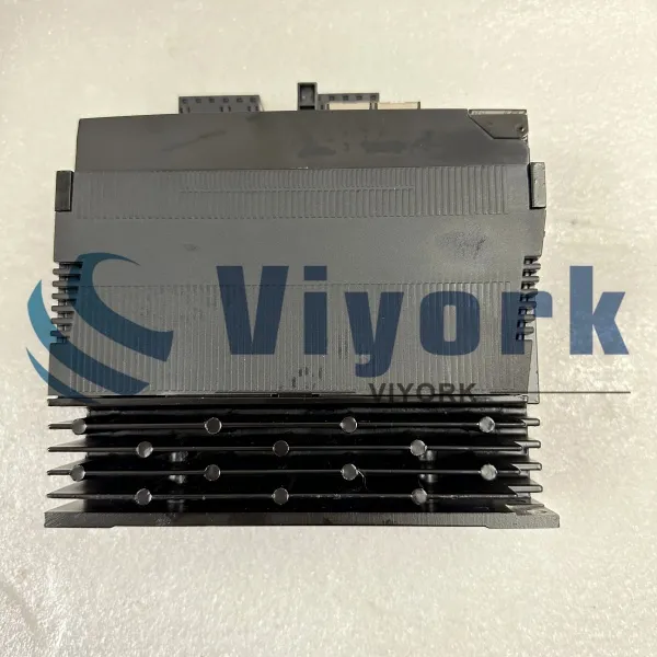 Omron R88D-KN04H-ECT SERVO DRIVE NEW